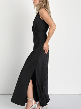 Sleeveless Long Dress With Round Neckline